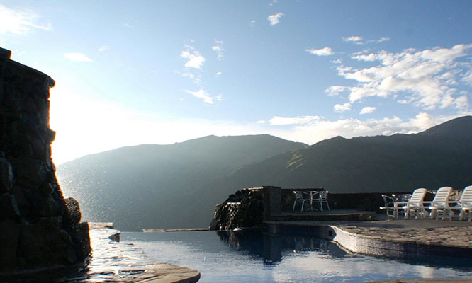 Hotel, Luna , volcán, baños, Ecuador