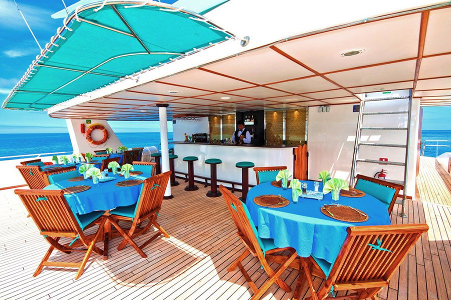 anahi, superior, cruise, galapagos, restaurant, exterior