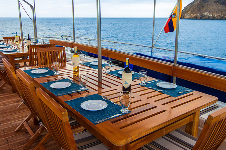 archipel, 1, superior, cruise, galápagos, Exterior, Restaurant