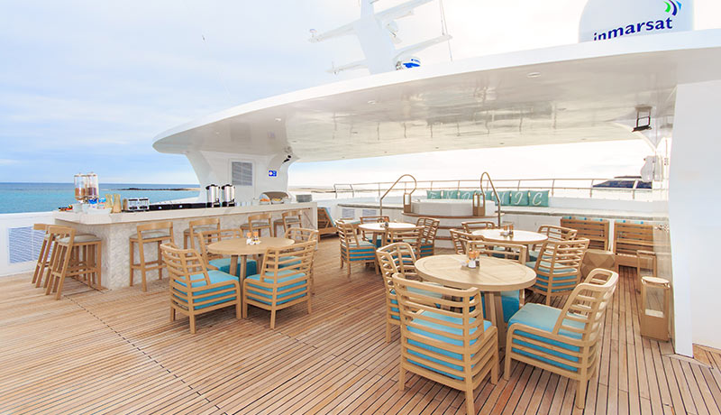 catamaran, endemic, luxe, cruise, galápagos, restaurant