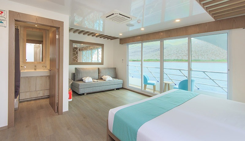 catamaran, endemic, luxe, cruise, galápagos, suite