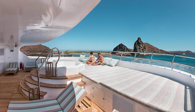catamaran, endemic, luxe, cruise, galápagos, sundeck