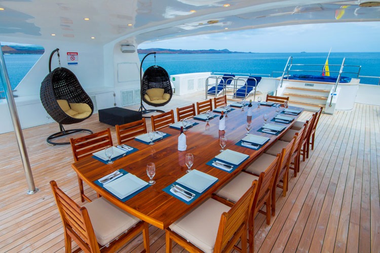 cormorant, luxe, cruise, galápagos, restaurant, exterior
