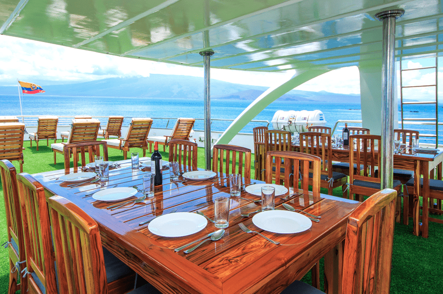 solaris, yacht, superior, cruise, galápagos, restaurant