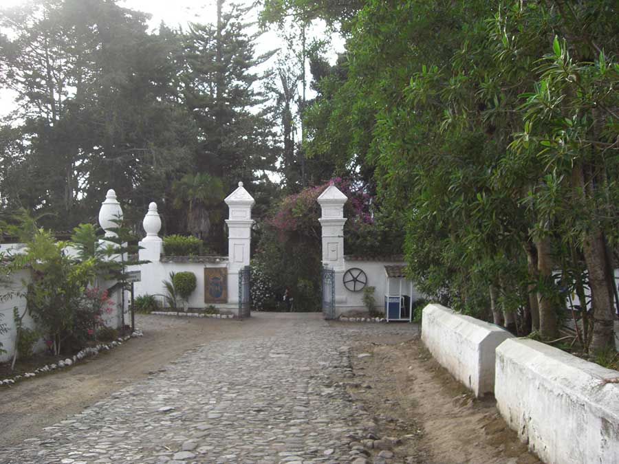 Hacienda, pinsaquí, otavalo, ecuador, itk,  entrance