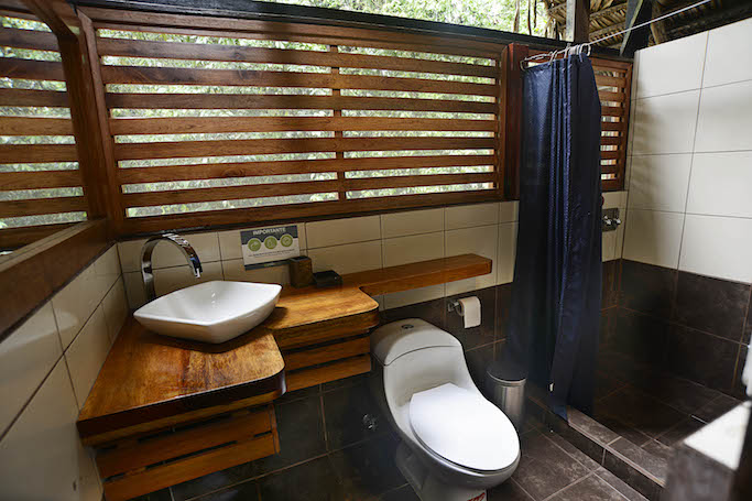 Jamu, Lodge, Amazon, Rainforest, Ecuador, bathroom