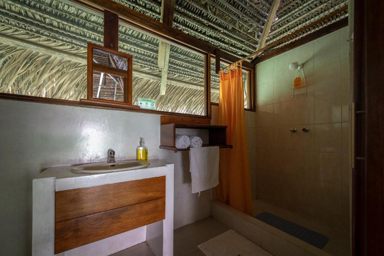 Nicky, Lodge, Amazon, Rainforest, Ecuador, bathroom